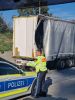 Unfall mit Straßenfahrzeugen, Verkehrshindernis